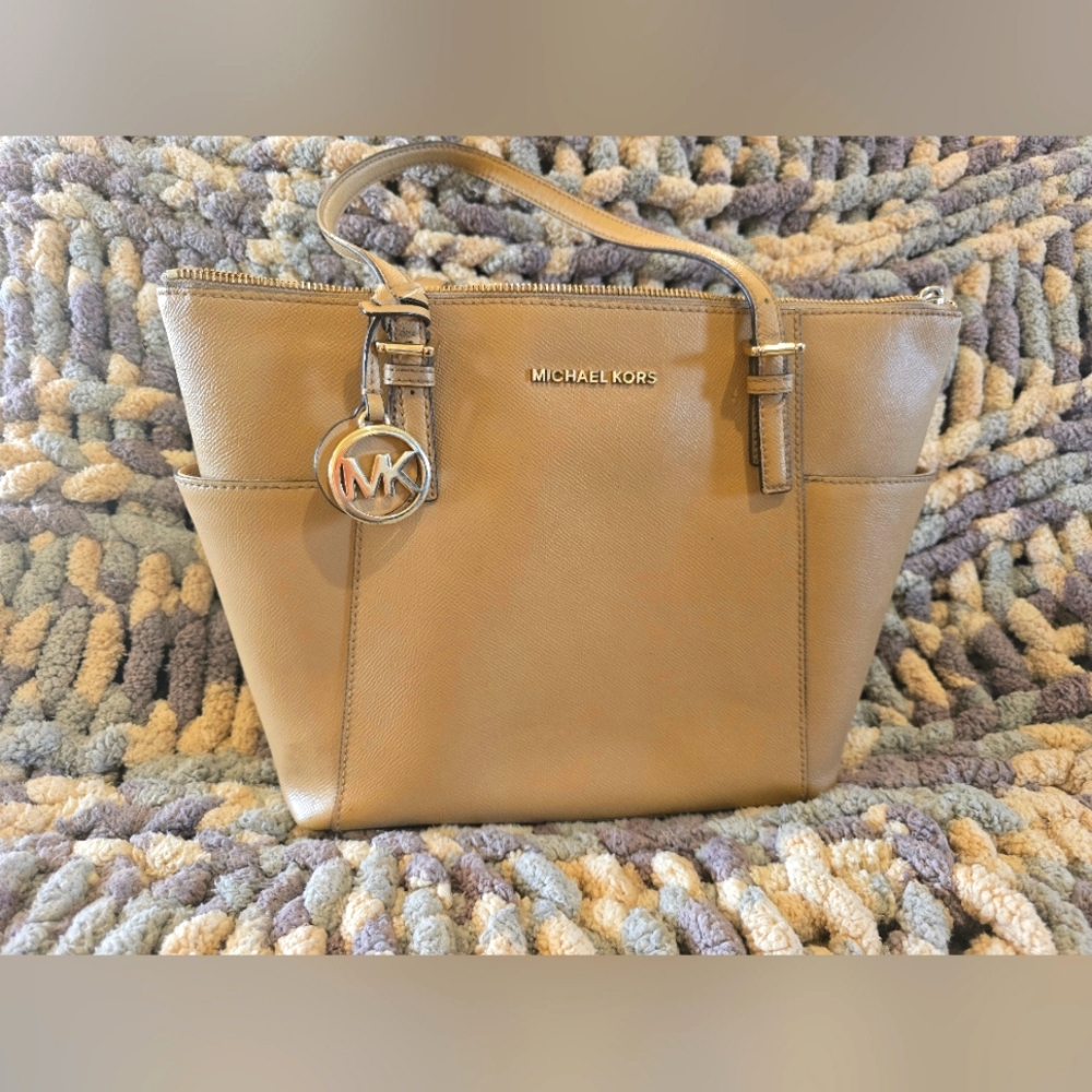 Leather Cream Michael Kors Hang Bag